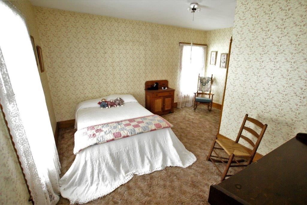 Sherman Apple Hill Farm Bedroom