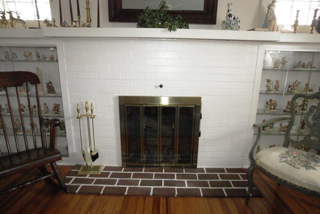 One Level Fireplace